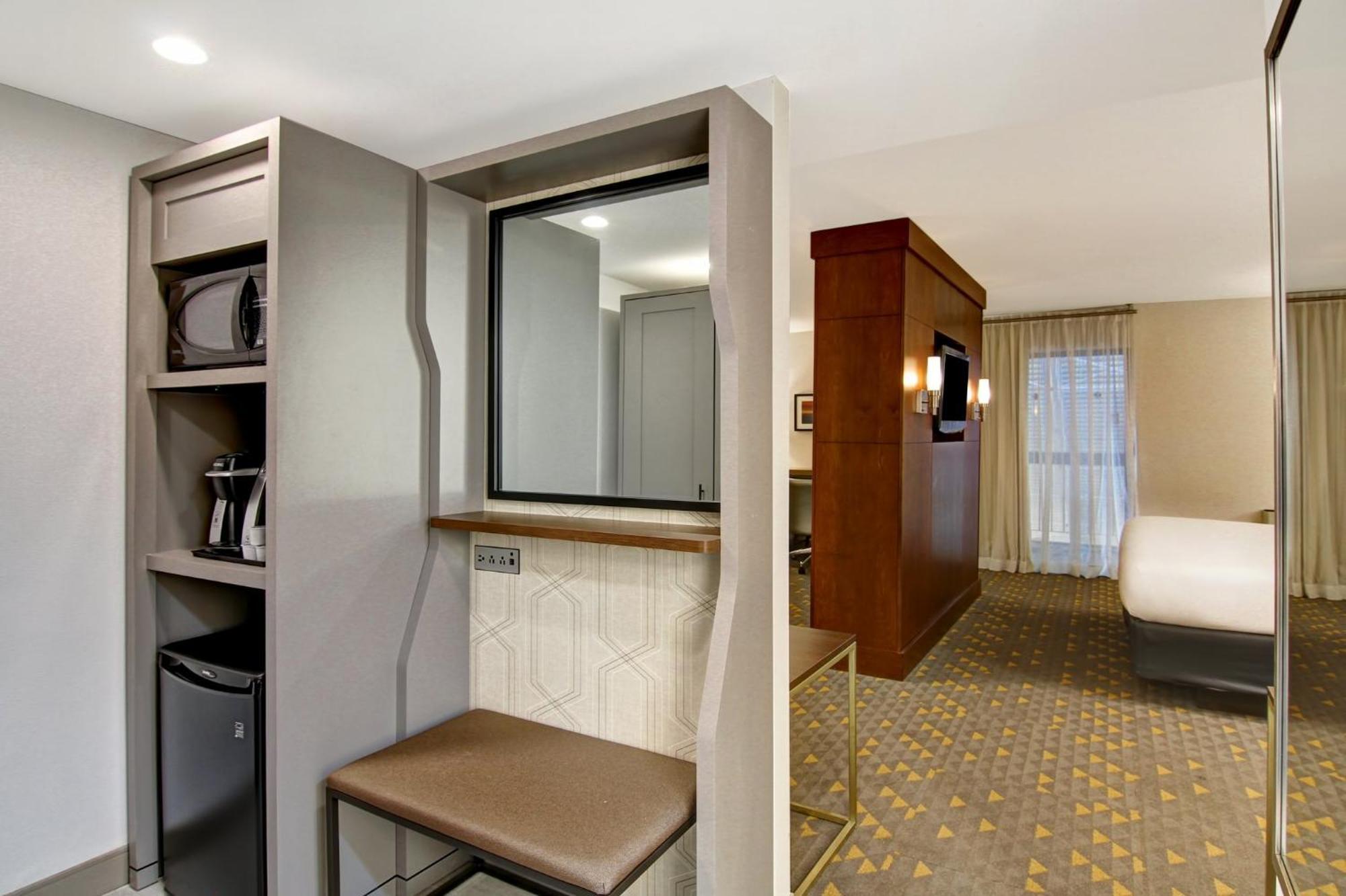 Holiday Inn Oakville Centre By Ihg Eksteriør billede