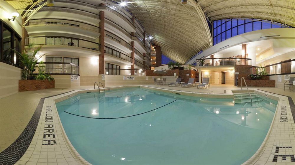 Holiday Inn Oakville Centre By Ihg Eksteriør billede